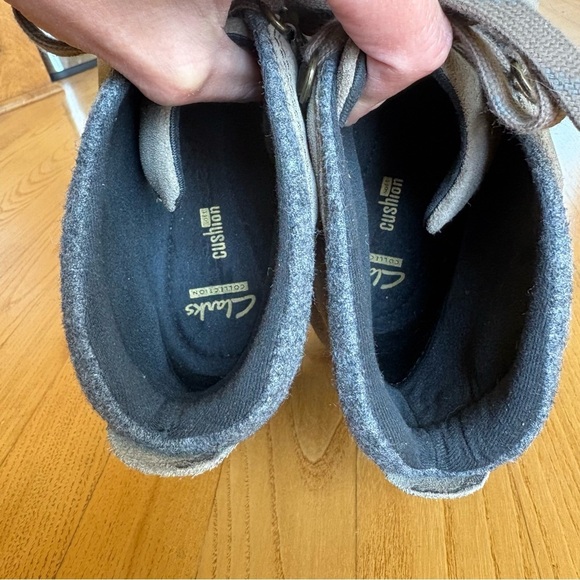 Clarks Collection Boots Khaki Taupe Gray Suede Cushioned Hiking Womens Size 10 - Picture 11 of 11